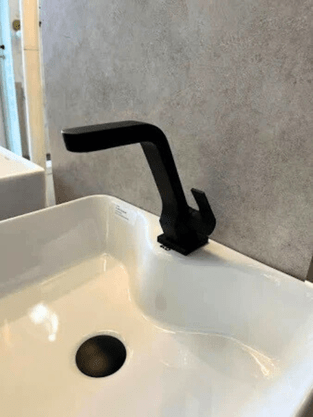 RAINHA 91019 C71 TORNEIRA LAVATÓRIO BLACK MATTE 1/4 VOLTA BANCADA