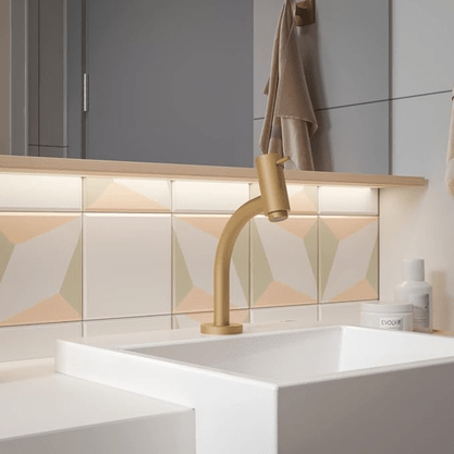 TORNEIRA LAVATORIO MESA BICA BAIXA GOLD MATTE - BASIC CELITE