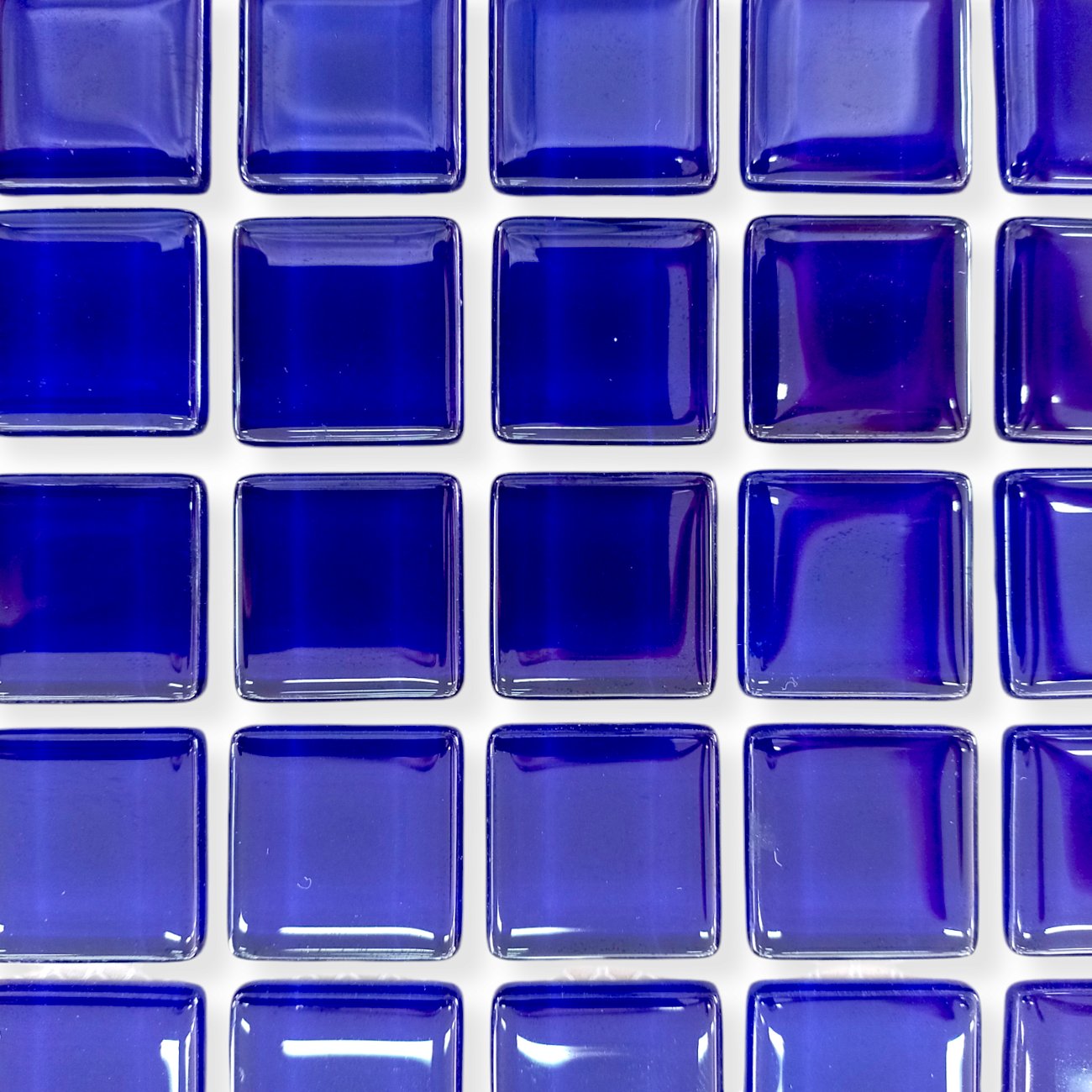 Pastilha  em Vidro Iris Azul Royal para Ambientes Internos, Externos e Piscinas - Portinari